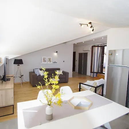 Apartment In Fazana Mit Schoenem Balkon *