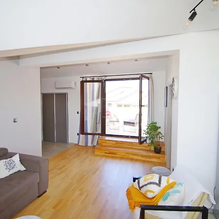 Apartment In Fazana Mit Schoenem Balkon