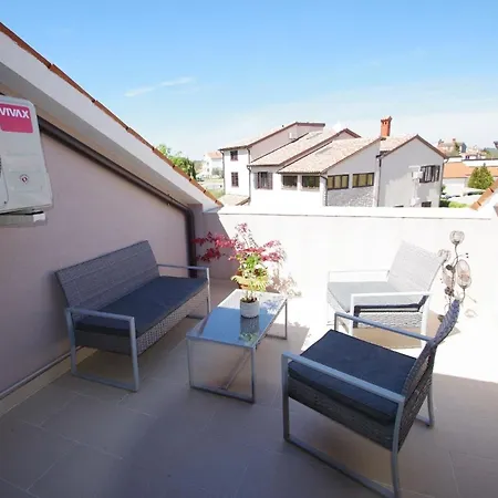 In Fazana Mit Schoenem Balkon *